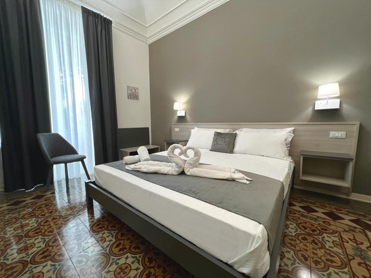 Nove Volte B&B คาตาเนีย ภายนอก รูปภาพ