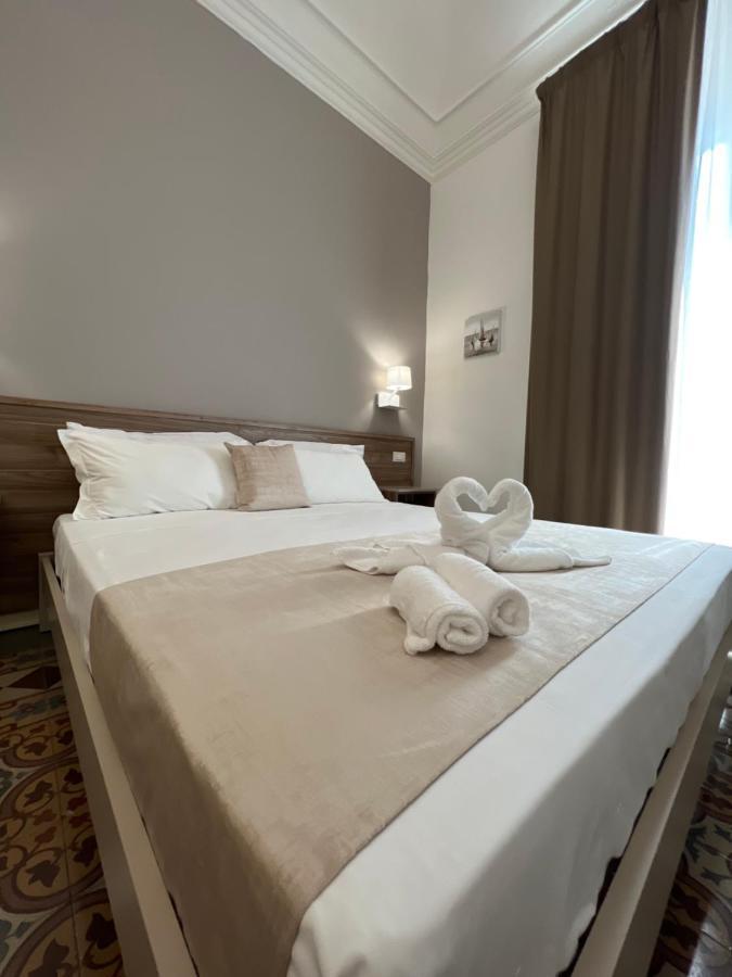 Nove Volte B&B คาตาเนีย ภายนอก รูปภาพ