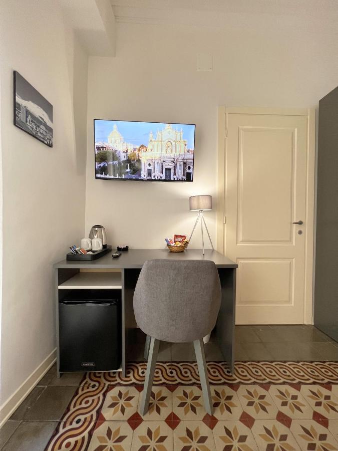 Nove Volte B&B คาตาเนีย ภายนอก รูปภาพ