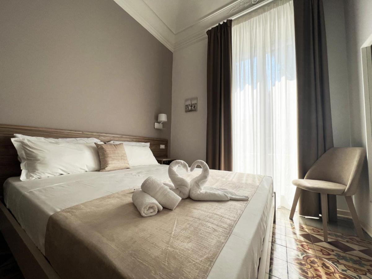 Nove Volte B&B คาตาเนีย ภายนอก รูปภาพ