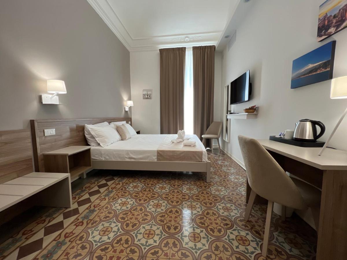 Nove Volte B&B คาตาเนีย ภายนอก รูปภาพ