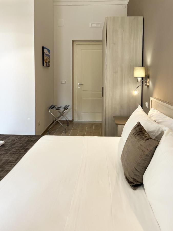 Nove Volte B&B คาตาเนีย ภายนอก รูปภาพ